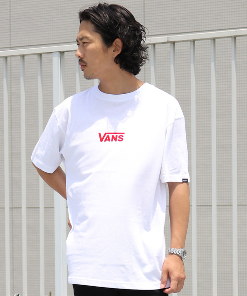 VANS(バンズ)の「VANS/ヴァンズ Small Flying-V Flocky S/S T-Shirt(Tシャツ/カットソー・メンズ・ホワイト/ブラック・M/L/XL)」の1枚目の写真