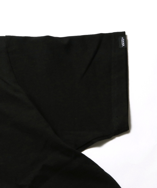 VANS(バンズ)の「VANS/ヴァンズ Small Flying-V Flocky S/S T-Shirt(Tシャツ/カットソー・メンズ・ホワイト/ブラック・M/L/XL)」の8枚目の写真