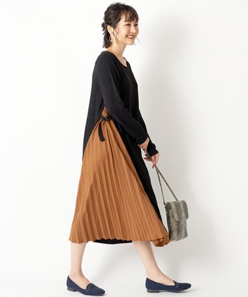 STYLEBLOCK(スタイルブロック)の「サイドプリーツ切り替えニットソーニットワンピース(ワンピース・レディース・ベージュ/ブラウン/ブラック・M)」の2枚目の写真