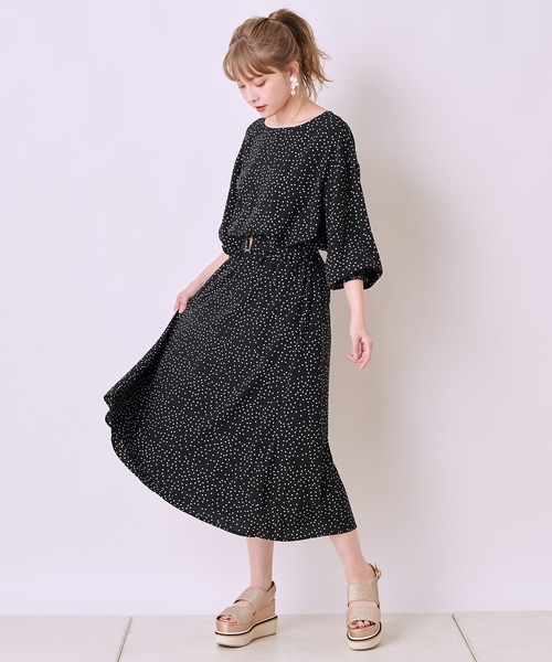 one after another NICE CLAUP(ワンアフターアナザーナイスクラップ)の「【ZOZO限定】後ろボタンフレアワンピース(ワンピース・レディース・グリーン系その他/ピンクベージュ/モカ/ブラウン/ドット・FREE)」の5枚目の写真