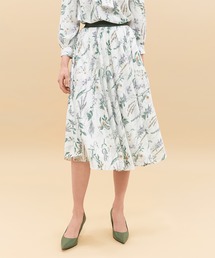 STRAWBERRY-FIELDS�i�X�g���x���[�t�B�[���Y�j�́u�V�������N�t���E�@�X�J�[�g�i�X�J�[�g�j�v