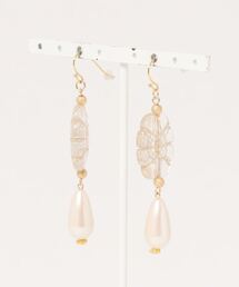 【tschuss(チュース)】レトロ flower&pearl ピアス