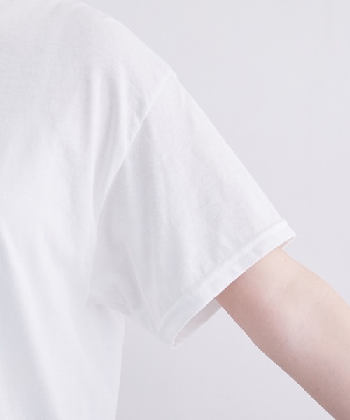 ADAM ET ROPE'（アダムエロペ）の「フォトグラファーＴＥＥ（Tシャツ/カットソー・レディース・ホワイト/ホワイト系その他・FREE）」の4枚目の写真
