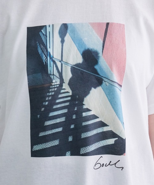 ADAM ET ROPE'（アダムエロペ）の「フォトグラファーＴＥＥ（Tシャツ/カットソー・レディース・ホワイト/ホワイト系その他・FREE）」の13枚目の写真