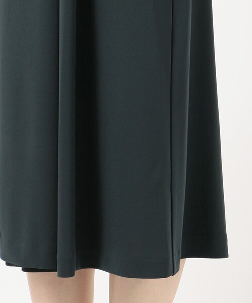J.PRESS(ジェイプレス)の「タックラップパンツ キュロットパンツ(その他パンツ・レディース・ブラック系/グリーン系・T13/T15)」の8枚目の写真