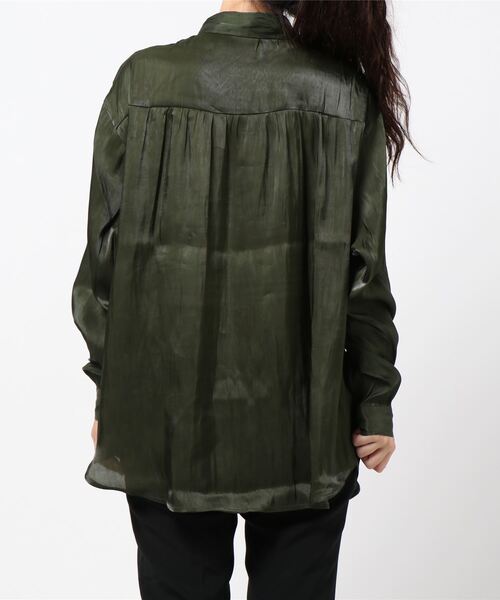 KOBE LETTUCE（コウベレタス）の「サテンオーバーシャツ（シャツ/ブラウス・レディース・ライトベージュ/ベージュ/カーキ/グレー系その他・FREE）」の13枚目の写真
