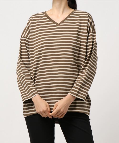AMERICAN HOLIC(アメリカンホリック)の「Vネックドロップショルダーカットプルオーバー *(Tシャツ/カットソー・レディース・アイボリー/ブラウン/ブラック/オフホワイト・FREE)」の22枚目の写真