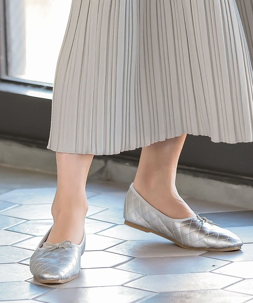 KOBE LETTUCE（コウベレタス）の「無地・レオパード柄　キルティングバレエシューズ（バレエシューズ・レディース・ブラウン/ホワイト系その他/ホワイト系その他2/ブラック/シルバー/イエロー系その他・S/L/LL/M）」の6枚目の写真