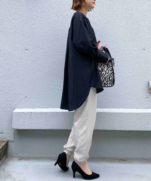 PICCIN(ピッチン)の「マットサテンジョガーパンツ(その他パンツ・レディース・キャメル/グレイッシュベージュ・M/L)」の6枚目の写真