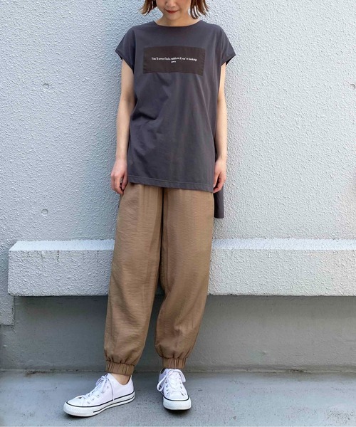 PICCIN(ピッチン)の「マットサテンジョガーパンツ(その他パンツ・レディース・キャメル/グレイッシュベージュ・M/L)」の15枚目の写真