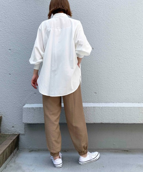 PICCIN(ピッチン)の「マットサテンジョガーパンツ(その他パンツ・レディース・キャメル/グレイッシュベージュ・M/L)」の10枚目の写真