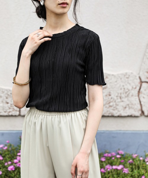 Bab(バブ)の「【WEB限定】セットアップ対応◎シャインプリーツ半袖トップス(シャツ/ブラウス・レディース・アイボリー/グレー系その他/ブラック・38)」の21枚目の写真