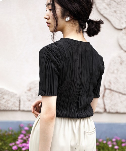 Bab(バブ)の「【WEB限定】セットアップ対応◎シャインプリーツ半袖トップス(シャツ/ブラウス・レディース・アイボリー/グレー系その他/ブラック・38)」の18枚目の写真