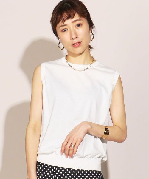 Rie Miller（リエミラー）の「GIZA COTTONクルーネックノースリーブニット（ニット/セーター・レディース・ホワイト/ブラック/グリーン/キャメル・38/36）」の2枚目の写真