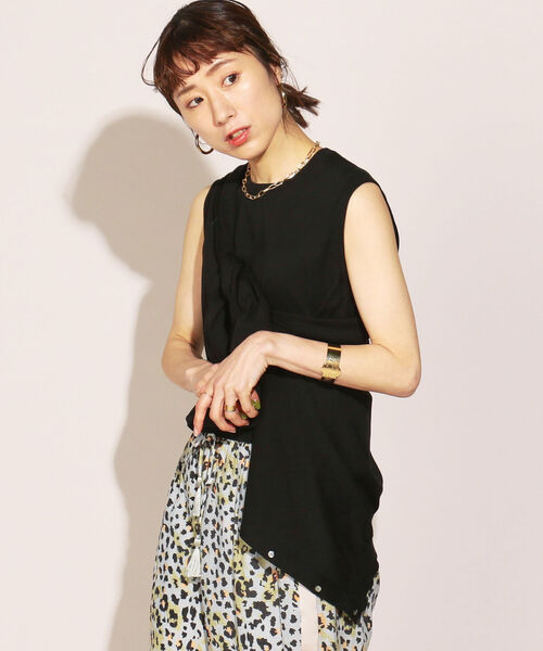 Rie Miller（リエミラー）の「GIZA COTTONクルーネックノースリーブニット（ニット/セーター・レディース・ホワイト/ブラック/グリーン/キャメル・38/36）」の3枚目の写真