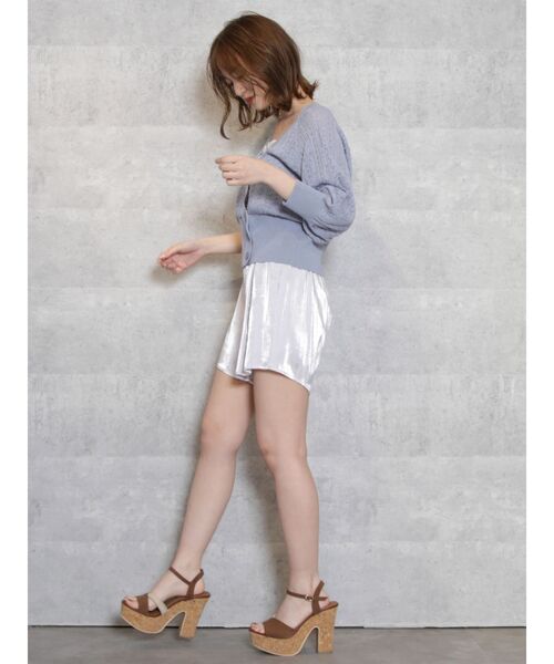 dazzlin（ダズリン）の「ポップコーンクロシェ2WAYトップス（カーディガン/ボレロ・レディース・オフホワイト/ベージュ/ブルー・FREE）」の4枚目の写真