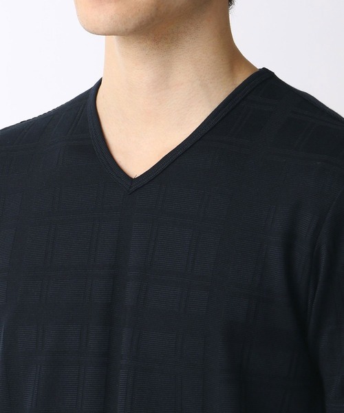 NICOLE CLUB FOR MEN（ニコルクラブフォーメン）の「リンクスチェックVネックカット（Tシャツ/カットソー・メンズ・ボルドー/ホワイト/その他1/ブラック/ネイビー・MEDIUM/X-LARGE/LARGE）」の11枚目の写真