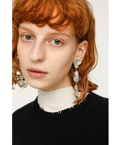 SLY（スライ）の「GLISTENS EARRING イヤリング（イヤリング・レディース・クリア/オレンジ・FREE）」の4枚目の写真