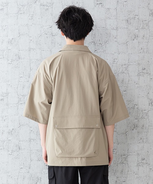 OUTDOOR PRODUCTS APPAREL(アウトドアプロダクツアパレル)の「「着るBAG」シリーズ 7ポケットシャツ リングドットボタン 撥水 ストレッチ 抗UV ビッグシルエット(シャツ/ブラウス・メンズ・ベージュ/ブラック・LARGE/MEDIUM/X-LARGE)」の14枚目の写真