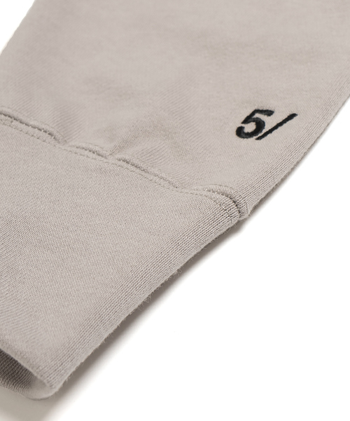 5351 POUR LES HOMMES(ゴーサンゴーイチプールオム)の「【5/】スラッシュ スウェットシャツ(スウェット・メンズ・ライトグレー/ブラック・M/L/XL)」の5枚目の写真