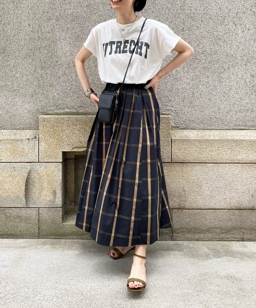 DouDou(ドゥドゥ)の「UTRECHT ロゴT(Tシャツ/カットソー・レディース・オフホワイト/チャコールグレー/ピンク・FREE)」の13枚目の写真