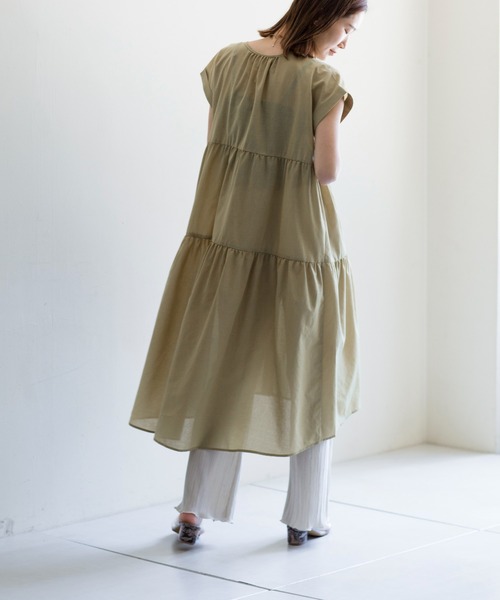 prose verse（プロズヴェール）の「《WEB・一部店舗限定》麻調ティアードフレンチワンピース（ワンピース・レディース・オフホワイト/ピンク/イエロー・ﾌﾘ-）」の4枚目の写真