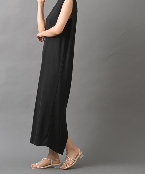 R・P・S pura(アールピーエスピューラ)の「【WEB限定】pura BACKスリットノースリーブワンピース(ワンピース・レディース・ブラック/グリーン/ライトベージュ・フリー)」の7枚目の写真