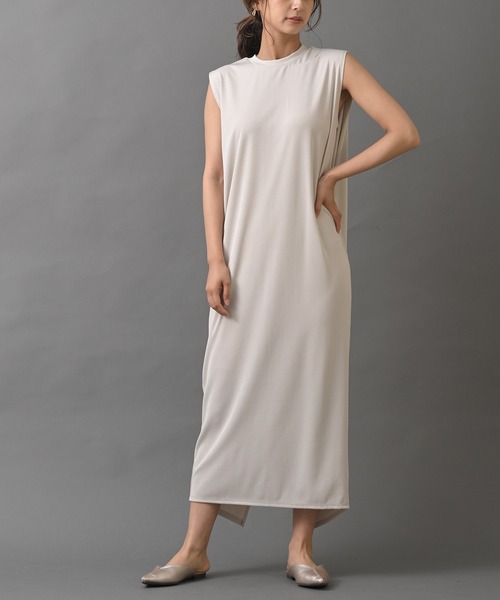 R・P・S pura(アールピーエスピューラ)の「【WEB限定】pura BACKスリットノースリーブワンピース(ワンピース・レディース・ブラック/グリーン/ライトベージュ・フリー)」の13枚目の写真