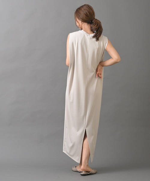 R・P・S pura(アールピーエスピューラ)の「【WEB限定】pura BACKスリットノースリーブワンピース(ワンピース・レディース・ブラック/グリーン/ライトベージュ・フリー)」の15枚目の写真