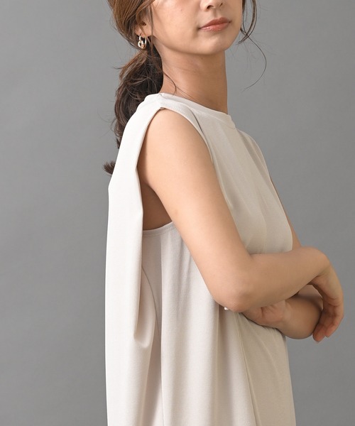 R・P・S pura(アールピーエスピューラ)の「【WEB限定】pura BACKスリットノースリーブワンピース(ワンピース・レディース・ブラック/グリーン/ライトベージュ・フリー)」の18枚目の写真