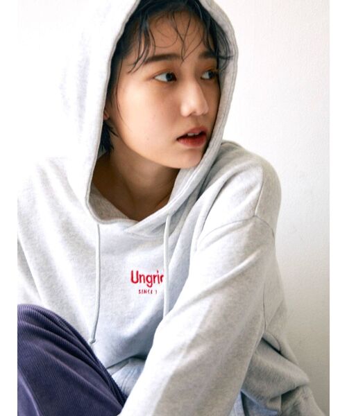 Ungrid（アングリッド）の「【10周年限定】Ungridエンブロイダリーパーカー（パーカー・レディース・オフホワイト/ライトグレー/ブラック・FREE）」の6枚目の写真