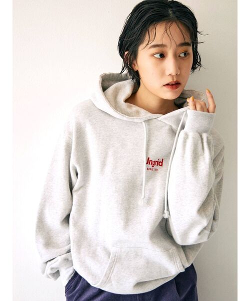 Ungrid（アングリッド）の「【10周年限定】Ungridエンブロイダリーパーカー（パーカー・レディース・オフホワイト/ライトグレー/ブラック・FREE）」の12枚目の写真