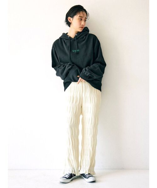 Ungrid（アングリッド）の「【10周年限定】Ungridエンブロイダリーパーカー（パーカー・レディース・オフホワイト/ライトグレー/ブラック・FREE）」の16枚目の写真