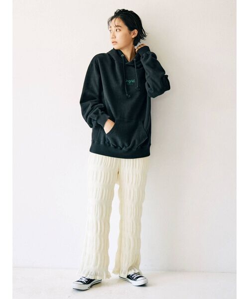 Ungrid（アングリッド）の「【10周年限定】Ungridエンブロイダリーパーカー（パーカー・レディース・オフホワイト/ライトグレー/ブラック・FREE）」の17枚目の写真