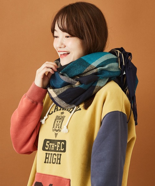 CUBE SUGAR(キューブシュガー)の「チェックストール(ストール/ショール・レディース・ダークブラウン/ブラウン/ネイビー/ブルー/ピンク/ベージュ・M)」の5枚目の写真