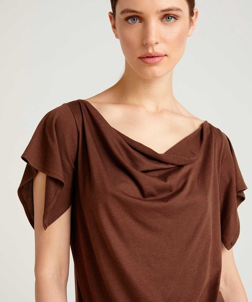 SISLEY(シスレー)の「コットンモダールドレープ半袖Tシャツ・カットソー(Tシャツ/カットソー・レディース・ブラック/ダークブラウン/ライトベージュ・MEDIUM/SMALL/X-SMALL)」の9枚目の写真