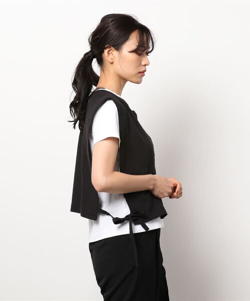 Samansa Mos2（サマンサ モスモス）の「前後着ショートベスト（ベスト・レディース・ブラック/ベージュ・ﾌﾘ-）」の4枚目の写真