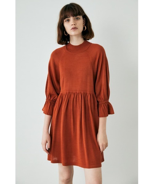 MOUSSY(マウジー)の「BACK OPEN SHEER KNIT チュニック(チュニック・レディース・ブラック/カーキ/オレンジ・FREE)」の11枚目の写真