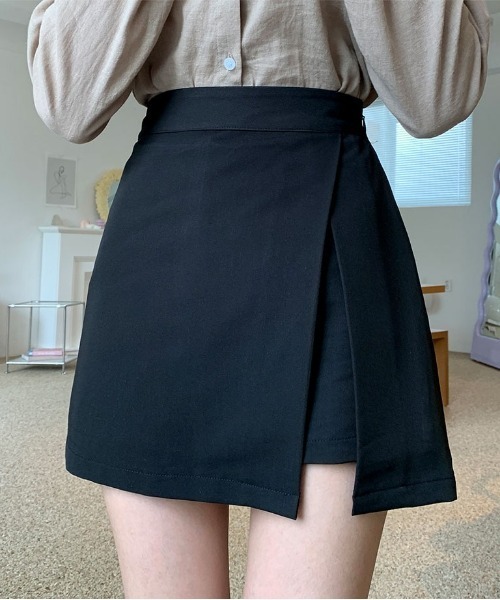 chuu(チュー)の「CHUU スリットミニスカート(スカート・レディース・ブラック・SMALL/MEDIUM)」の2枚目の写真