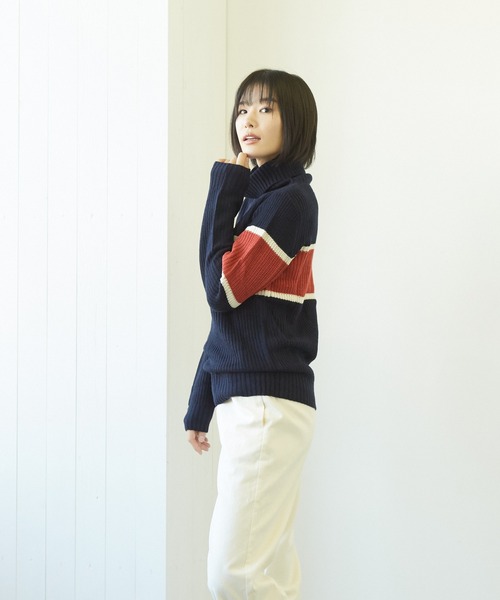 VIBGYOR(ヴィブジョー)の「VIBGYOR Select/畦編みタートルネックニット(BL)(ニット/セーター・レディース・ネイビー/グレー/アイボリー/ホワイト系その他・MEDIUM)」の10枚目の写真
