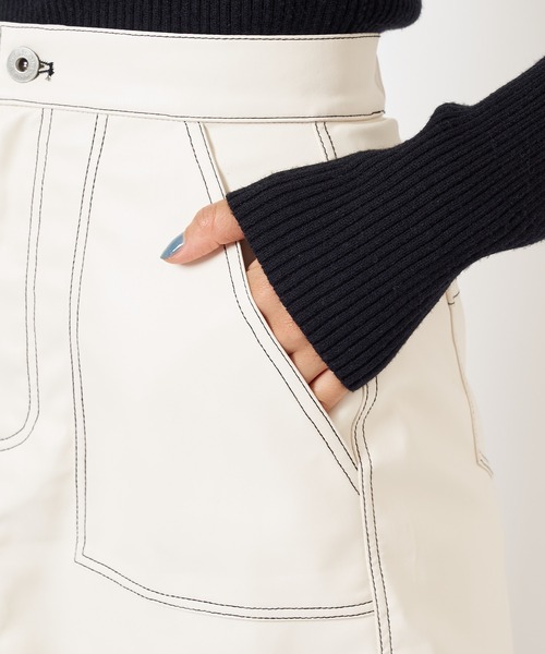 SPIRALGIRL（スパイラルガール）の「合皮ステッチミニスカート（スカート・レディース・ホワイト/ブラック・FREE）」の11枚目の写真