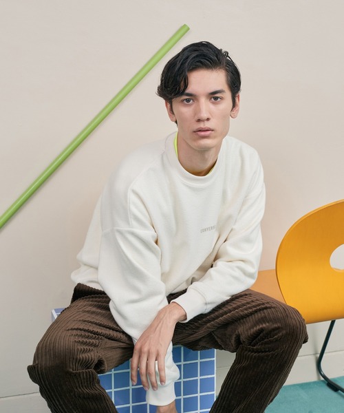 CONVERSE（コンバース）の「CONVERSE/コンバース　オーバーサイズフロントロゴスウェット（スウェット・メンズ・グレー/アイボリー/スミクロ・M/L）」の5枚目の写真