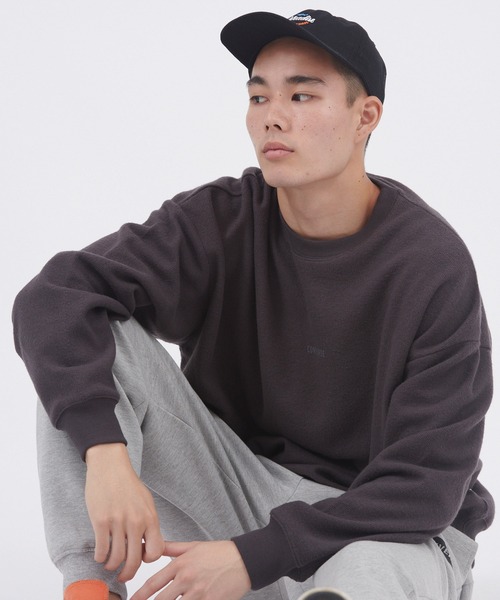 CONVERSE（コンバース）の「CONVERSE/コンバース　オーバーサイズフロントロゴスウェット（スウェット・メンズ・グレー/アイボリー/スミクロ・M/L）」の10枚目の写真