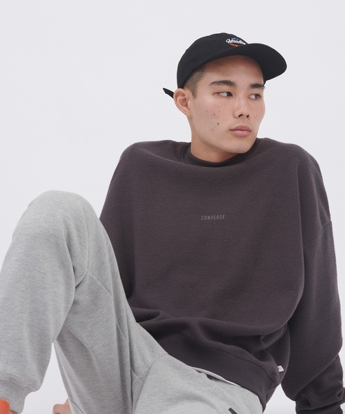 CONVERSE（コンバース）の「CONVERSE/コンバース　オーバーサイズフロントロゴスウェット（スウェット・メンズ・グレー/アイボリー/スミクロ・M/L）」の9枚目の写真