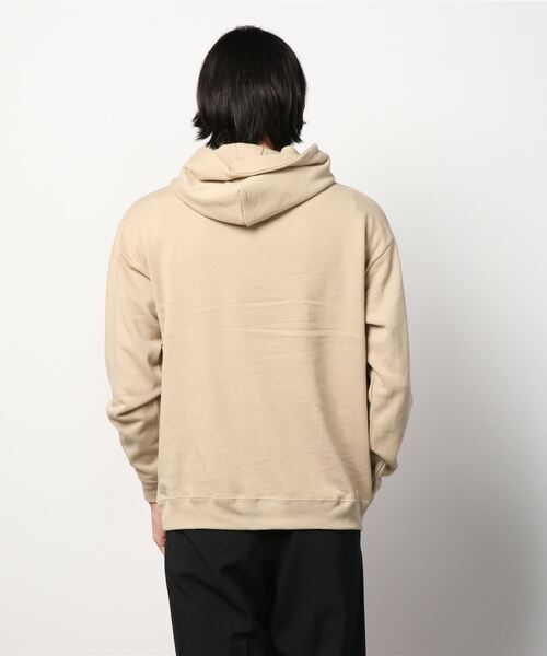 TRAP/U (トラップユー)の「30/10 裏毛 フロント カレッジプリント アメカジ プルオーバー パーカー(パーカー・メンズ・ブラック/ブルー/ベージュ・M/L)」の5枚目の写真