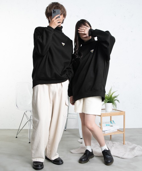 PairPair(ペアペア)の「裏起毛ワッペン付きハイネックプルオーバー(ユニセックス)(スウェット・レディース・グリーン/ブラック/グレイッシュブルー・FREE)」の11枚目の写真