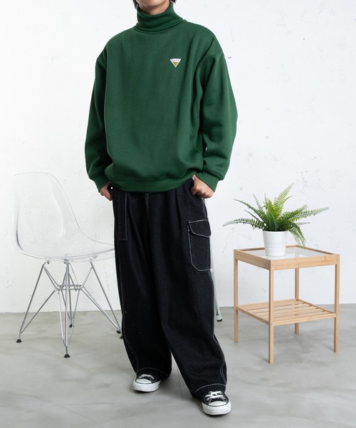 PairPair(ペアペア)の「裏起毛ワッペン付きハイネックプルオーバー(ユニセックス)(スウェット・レディース・グリーン/ブラック/グレイッシュブルー・FREE)」の20枚目の写真