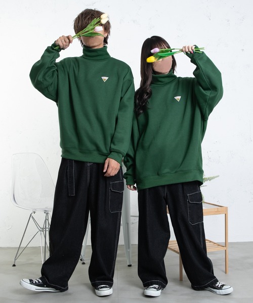 PairPair(ペアペア)の「裏起毛ワッペン付きハイネックプルオーバー(ユニセックス)(スウェット・レディース・グリーン/ブラック/グレイッシュブルー・FREE)」の22枚目の写真