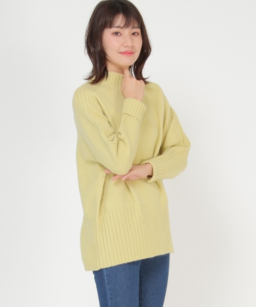 ikka（イッカ）の「ハイネックバックスリットプルオーバー（ニット/セーター・レディース・ネイビー/オフホワイト/レモンイエロー/ダークベージュ・M/L）」の21枚目の写真