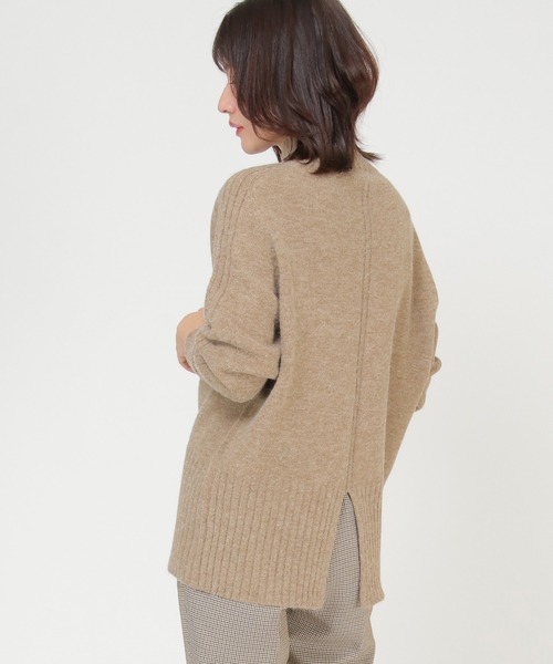 ikka（イッカ）の「ハイネックバックスリットプルオーバー（ニット/セーター・レディース・ネイビー/オフホワイト/レモンイエロー/ダークベージュ・M/L）」の20枚目の写真